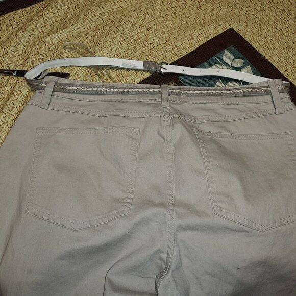 New Lee Riders Beige Slender Stretch Denim Size Women's 16 M - Picture 3 of 3